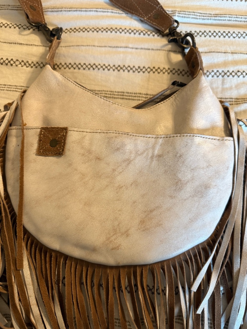 STS Ranchwear Fringe Shoulder Bag - Picture 6 of 6